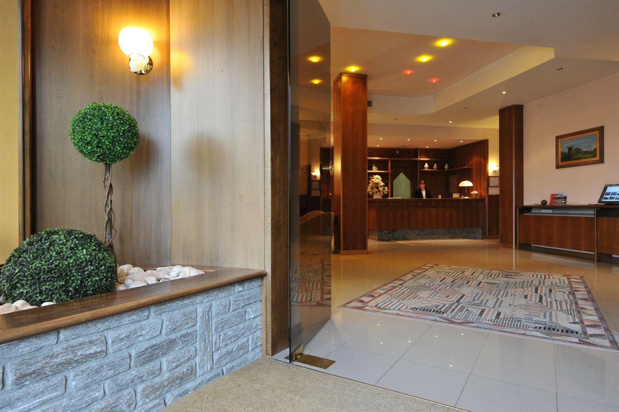 La Rocca Sport & Benessere Châtillon Екстериор снимка